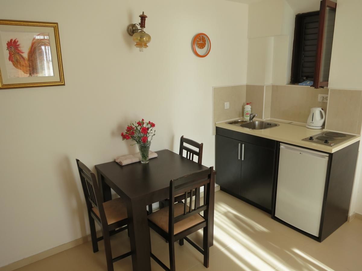 Апартаменты Reževići Apartments Петровац