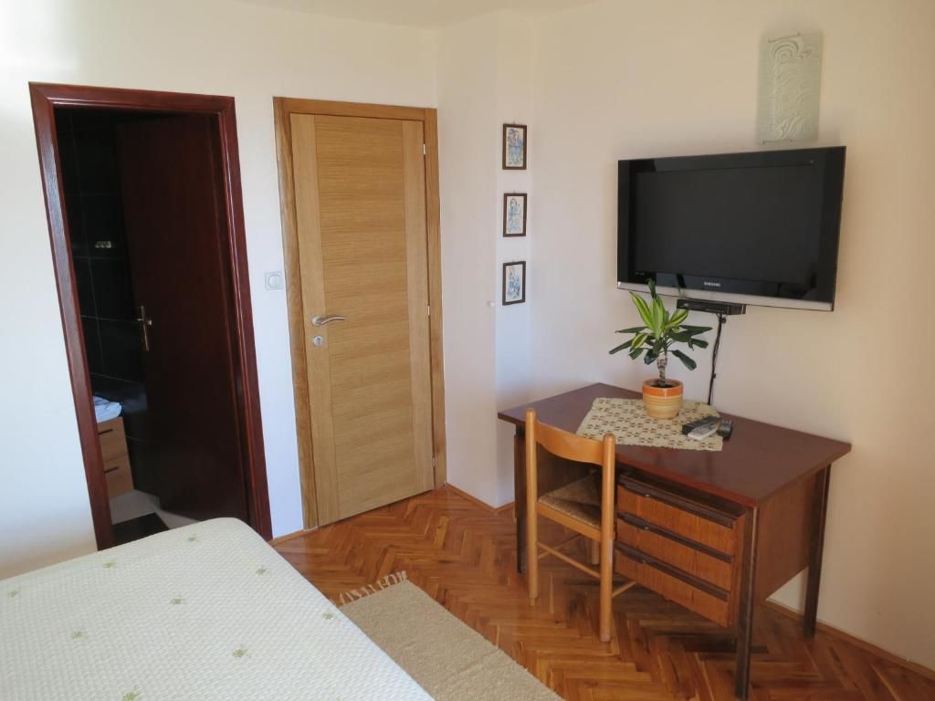 Апартаменты Reževići Apartments Петровац