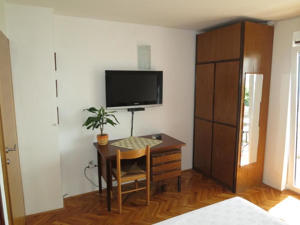 Апартаменты Reževići Apartments Петровац